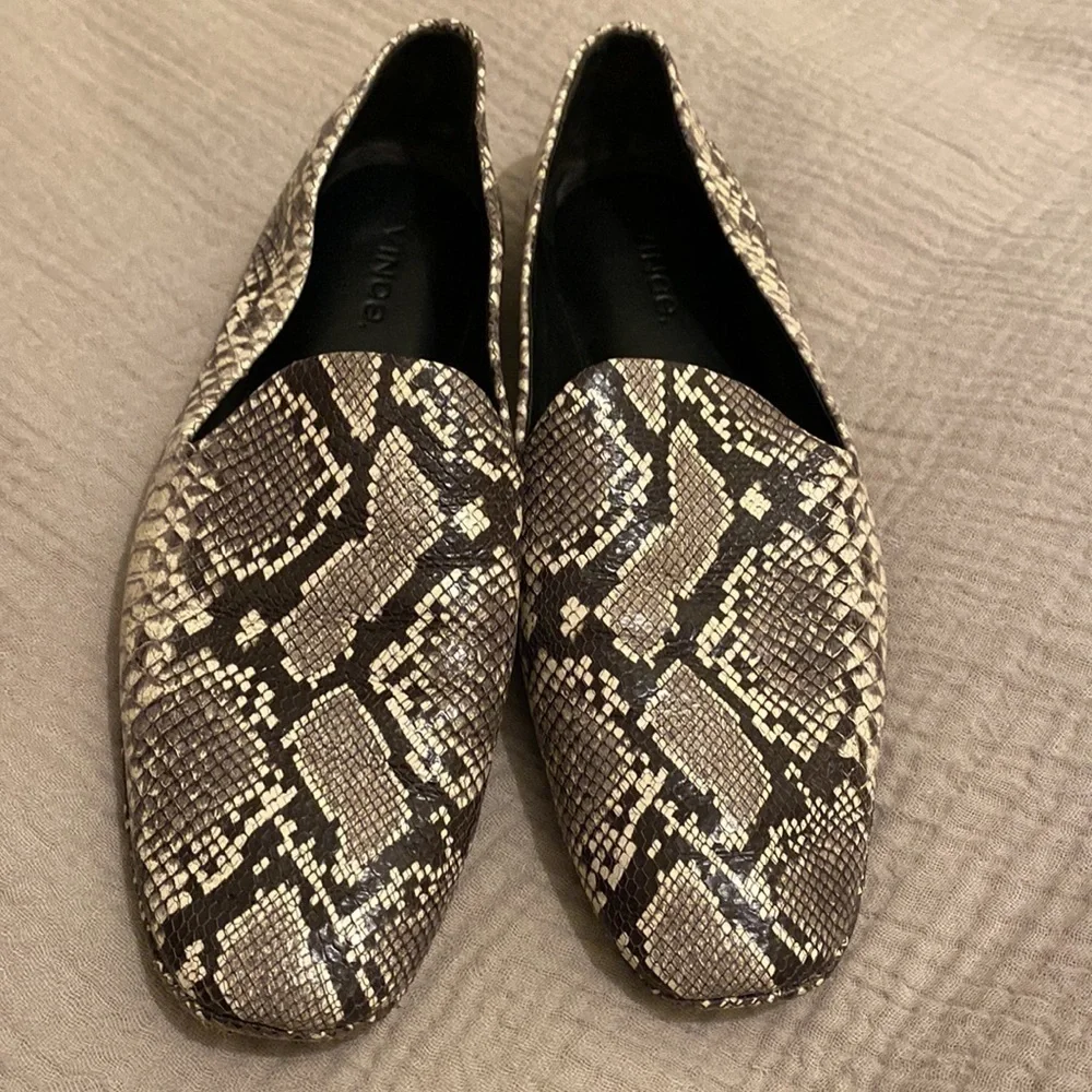 Vince sneake print shoes . Size 7.5